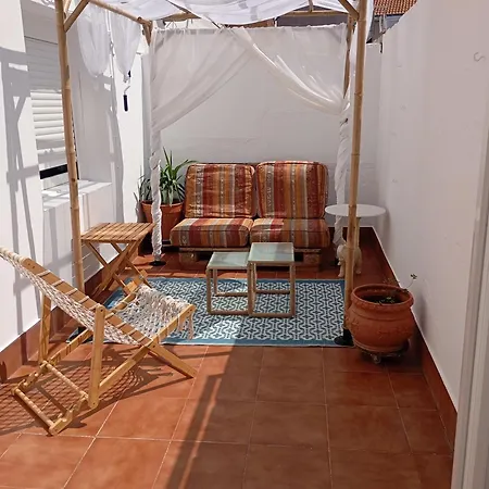 Avec Terrasse Apartment